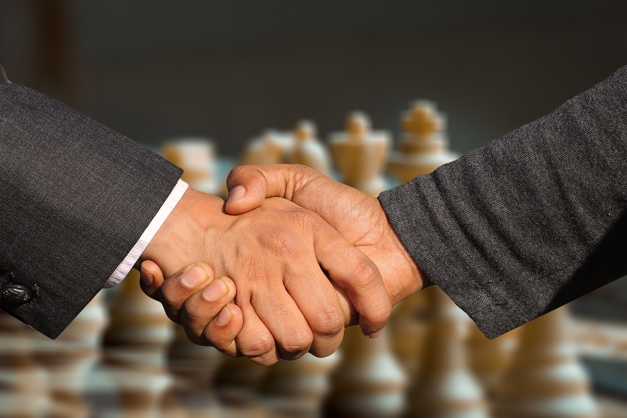 handshake agreement hands chess 7239620
